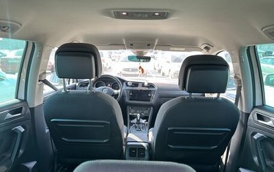 Volkswagen Tiguan II, 2019 год, 2 300 000 рублей, 1 фотография