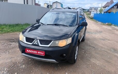 Mitsubishi Outlander III рестайлинг 3, 2007 год, 690 000 рублей, 1 фотография