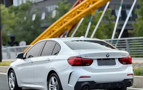 BMW 1 серия, 2023 год, 1 800 000 рублей, 4 фотография