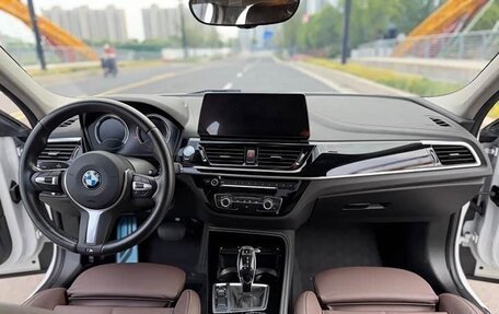 BMW 1 серия, 2023 год, 1 800 000 рублей, 8 фотография