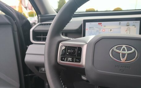 Toyota RAV4, 2026 год, 4 390 000 рублей, 28 фотография