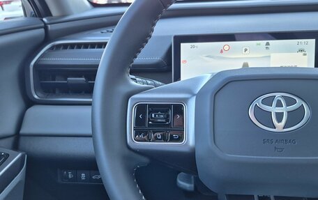 Toyota RAV4, 2026 год, 4 390 000 рублей, 22 фотография