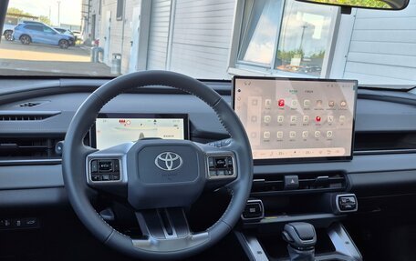Toyota RAV4, 2026 год, 4 390 000 рублей, 34 фотография