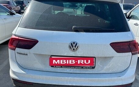 Volkswagen Tiguan II, 2019 год, 2 300 000 рублей, 4 фотография