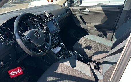 Volkswagen Tiguan II, 2019 год, 2 300 000 рублей, 10 фотография