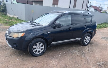 Mitsubishi Outlander III рестайлинг 3, 2007 год, 690 000 рублей, 2 фотография
