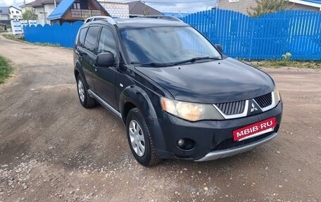 Mitsubishi Outlander III рестайлинг 3, 2007 год, 690 000 рублей, 3 фотография
