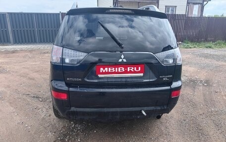 Mitsubishi Outlander III рестайлинг 3, 2007 год, 690 000 рублей, 9 фотография