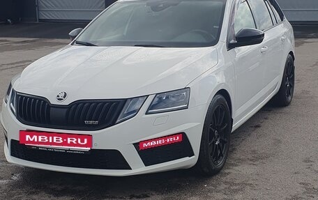 Skoda Octavia RS, 2019 год, 3 650 000 рублей, 2 фотография