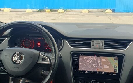 Skoda Octavia RS, 2019 год, 3 650 000 рублей, 9 фотография