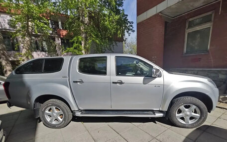Isuzu D-Max II, 2018 год, 2 000 000 рублей, 7 фотография