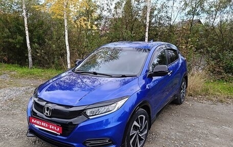Honda Vezel, 2019 год, 1 820 000 рублей, 2 фотография
