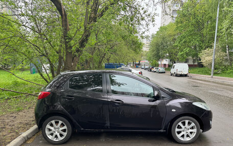 Mazda 2 III, 2011 год, 950 000 рублей, 4 фотография