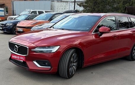 Volvo V60 II, 2019 год, 2 550 000 рублей, 2 фотография