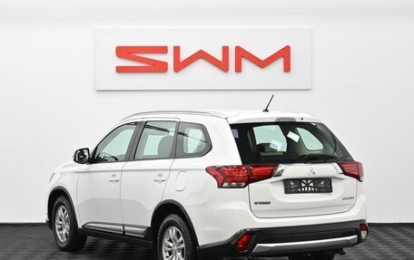Mitsubishi Outlander III рестайлинг 3, 2016 год, 1 445 000 рублей, 4 фотография