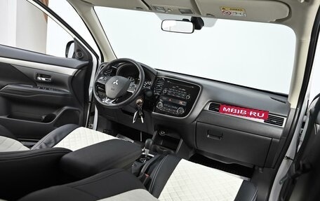 Mitsubishi Outlander III рестайлинг 3, 2016 год, 1 445 000 рублей, 7 фотография