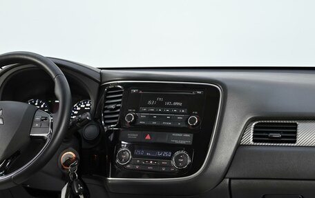 Mitsubishi Outlander III рестайлинг 3, 2016 год, 1 445 000 рублей, 8 фотография