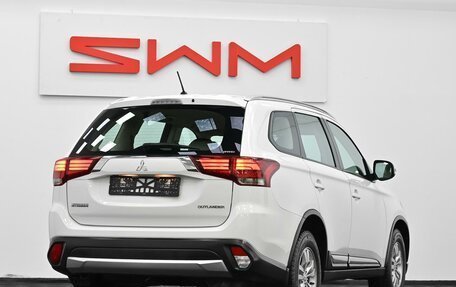 Mitsubishi Outlander III рестайлинг 3, 2016 год, 1 445 000 рублей, 5 фотография