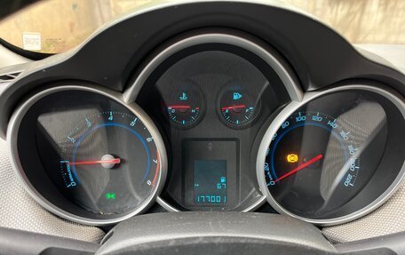 Chevrolet Cruze II, 2013 год, 640 000 рублей, 7 фотография