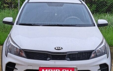 KIA Rio IV, 2021 год, 1 800 000 рублей, 1 фотография