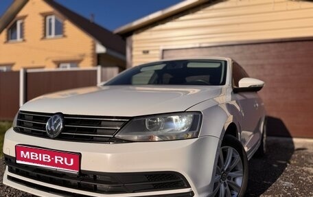 Volkswagen Jetta VI, 2015 год, 970 000 рублей, 1 фотография