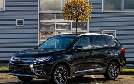 Mitsubishi Outlander III рестайлинг 3, 2018 год, 1 595 000 рублей, 1 фотография