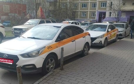 Hyundai Solaris II рестайлинг, 2017 год, 700 000 рублей, 15 фотография