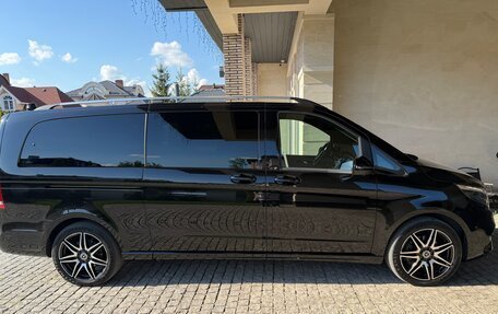 Mercedes-Benz V-Класс, 2023 год, 24 500 000 рублей, 8 фотография