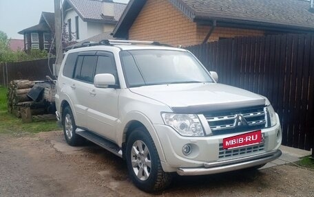 Mitsubishi Pajero IV, 2014 год, 2 500 000 рублей, 4 фотография