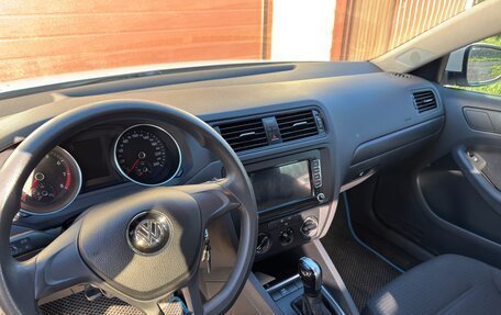 Volkswagen Jetta VI, 2015 год, 970 000 рублей, 13 фотография