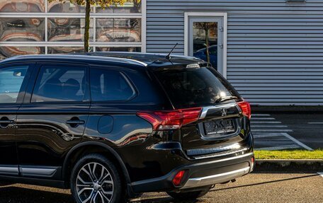 Mitsubishi Outlander III рестайлинг 3, 2018 год, 1 595 000 рублей, 10 фотография