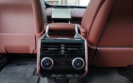 Land Rover Range Rover IV рестайлинг, 2026 год, 23 500 000 рублей, 24 фотография