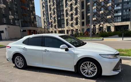 Toyota Camry, 2020 год, 3 050 000 рублей, 2 фотография