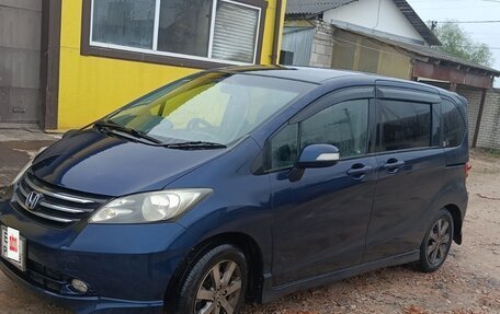 Honda Freed I, 2012 год, 750 000 рублей, 4 фотография