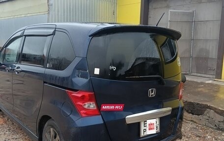 Honda Freed I, 2012 год, 750 000 рублей, 3 фотография