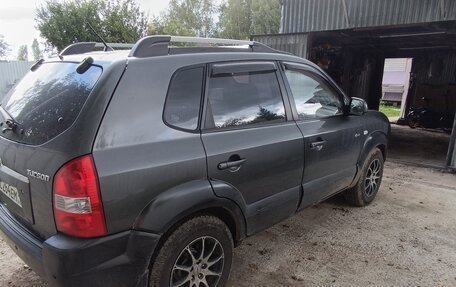 Hyundai Tucson III, 2006 год, 760 000 рублей, 2 фотография
