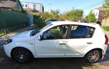 Renault Sandero I, 2011 год, 650 000 рублей, 2 фотография