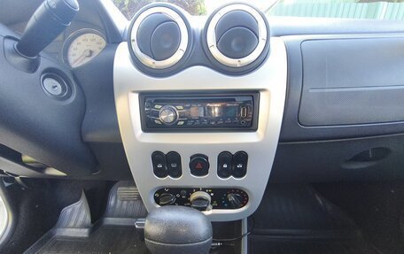 Renault Sandero I, 2011 год, 650 000 рублей, 11 фотография