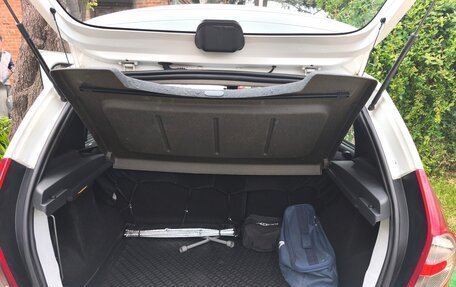 Renault Sandero I, 2011 год, 650 000 рублей, 13 фотография