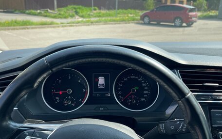 Volkswagen Tiguan II, 2018 год, 2 500 000 рублей, 6 фотография