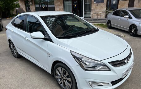 Hyundai Solaris II рестайлинг, 2014 год, 1 150 000 рублей, 2 фотография