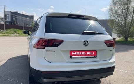 Volkswagen Tiguan II, 2018 год, 2 500 000 рублей, 11 фотография