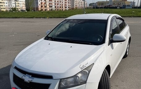 Chevrolet Cruze II, 2011 год, 650 000 рублей, 3 фотография