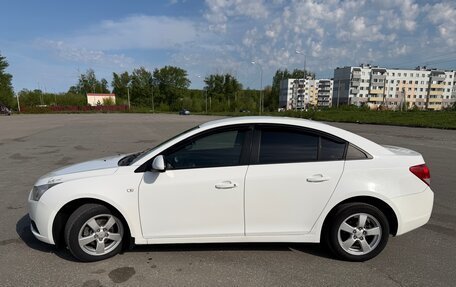 Chevrolet Cruze II, 2011 год, 650 000 рублей, 6 фотография