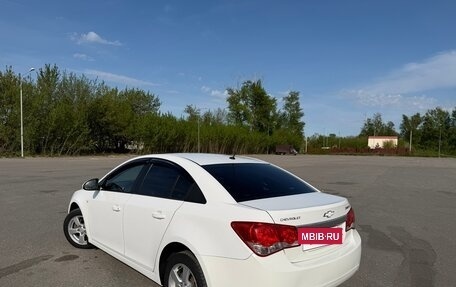 Chevrolet Cruze II, 2011 год, 650 000 рублей, 7 фотография