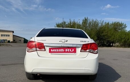 Chevrolet Cruze II, 2011 год, 650 000 рублей, 8 фотография