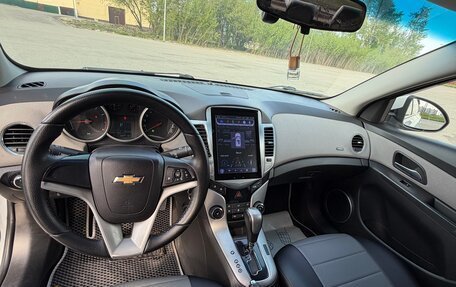 Chevrolet Cruze II, 2011 год, 650 000 рублей, 13 фотография
