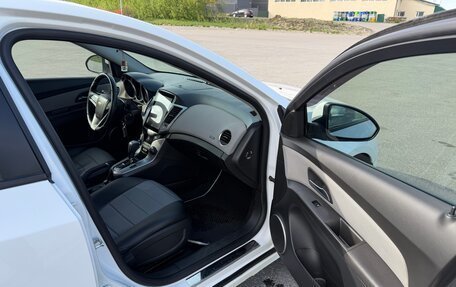 Chevrolet Cruze II, 2011 год, 650 000 рублей, 17 фотография