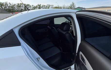 Chevrolet Cruze II, 2011 год, 650 000 рублей, 16 фотография