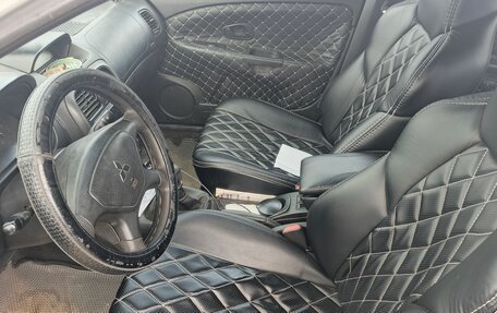 Mitsubishi Carisma I, 2002 год, 260 000 рублей, 2 фотография